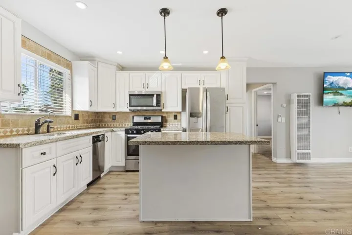 238 Washington Street B, Vista, California 92084