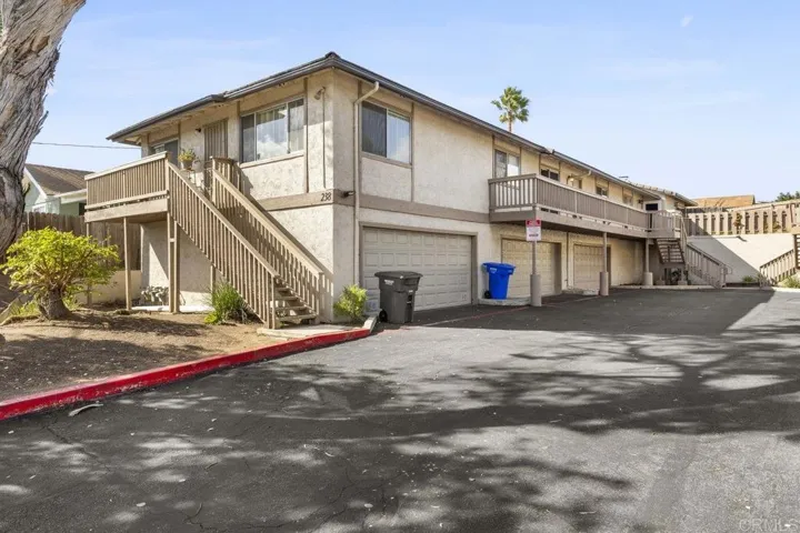 238 Washington Street B, Vista, California 92084