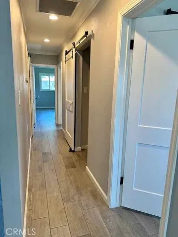 hallway to bedrooms