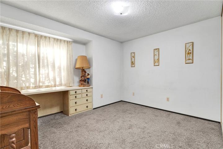 36390 Hawthorne Drive, Barstow, California 92311