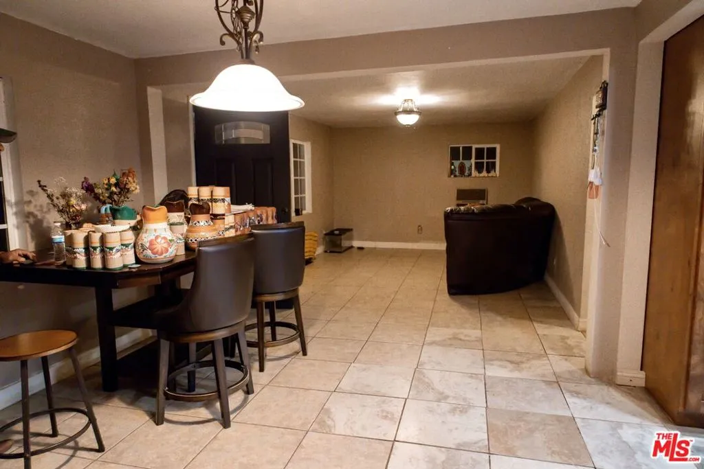 21732 Mountain Avenue, Perris, California 92570 home-pic-2
