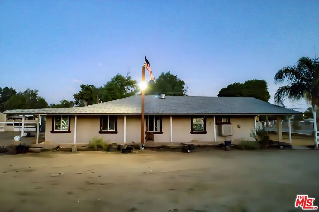 21732 Mountain Avenue, Perris, California 92570 home-pic-0