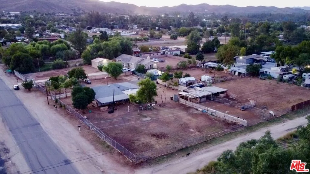 21732 Mountain Avenue, Perris, California 92570 home-pic-7