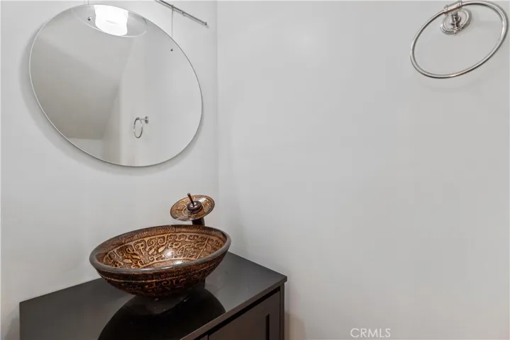 5720 Owensmouth Avenue 135, Woodland Hills, California 91367