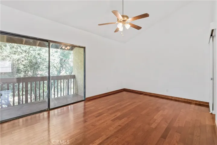 5720 Owensmouth Avenue 135, Woodland Hills, California 91367