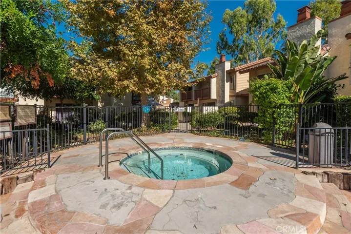 5720 Owensmouth Avenue 135, Woodland Hills, California 91367