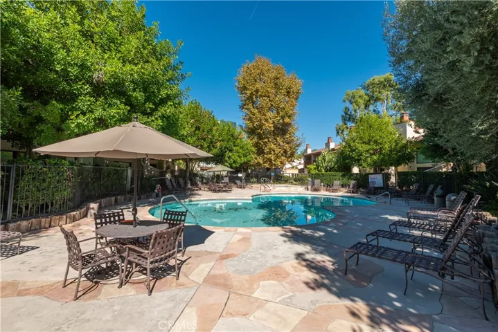 5720 Owensmouth Avenue 135, Woodland Hills, California 91367