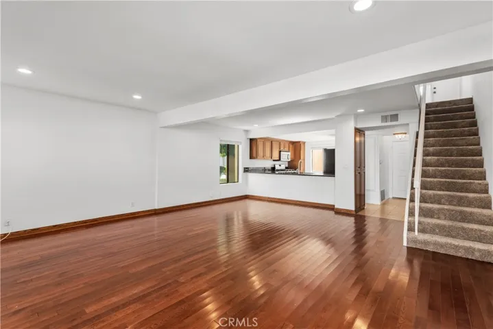 5720 Owensmouth Avenue 135, Woodland Hills, California 91367