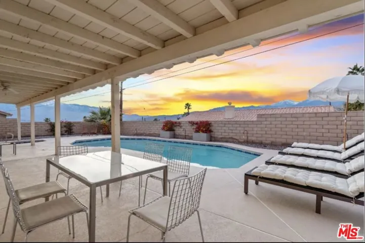 9871 Valparaiso Drive, Desert Hot Springs, California 92240