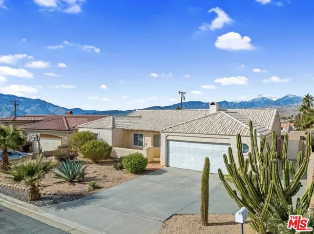9871 Valparaiso Drive, Desert Hot Springs, California 92240