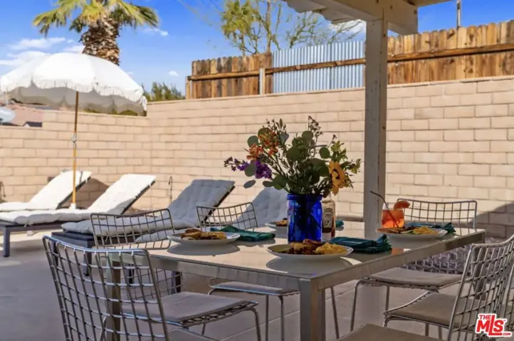9871 Valparaiso Drive, Desert Hot Springs, California 92240