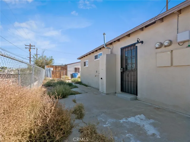 835 E Fredricks Street, Barstow, California 92311