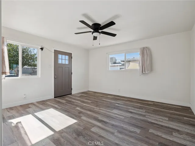 Unit B Family Room