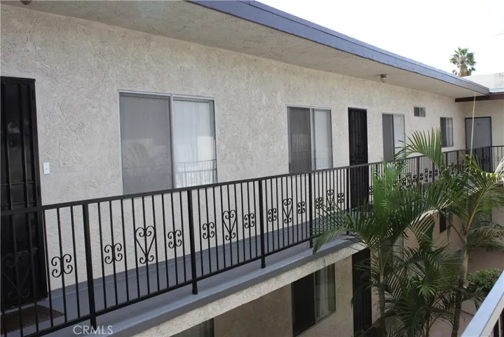 Security screen doors on most units and pride of ownership throughout.