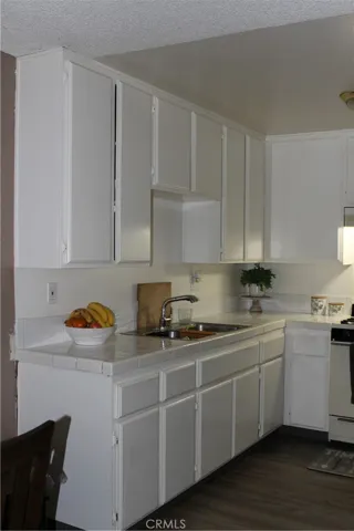 Closer look at the kitchen