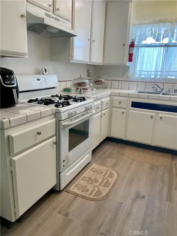 Unit #6 kitchen