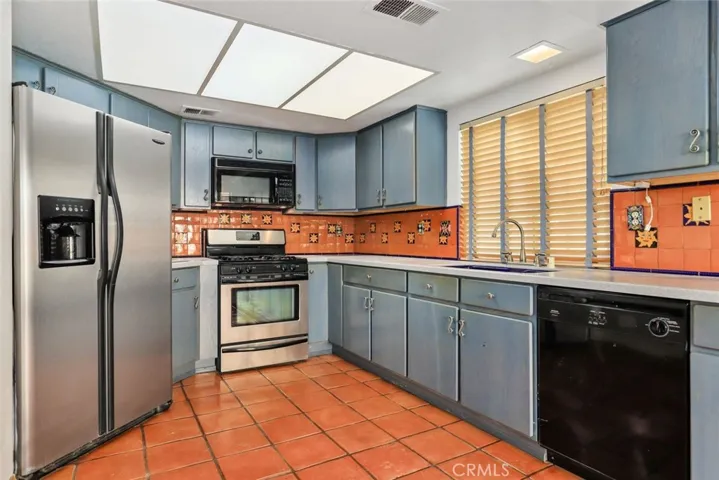 6322 N Azalea Avenue, San Bernardino, California 92407