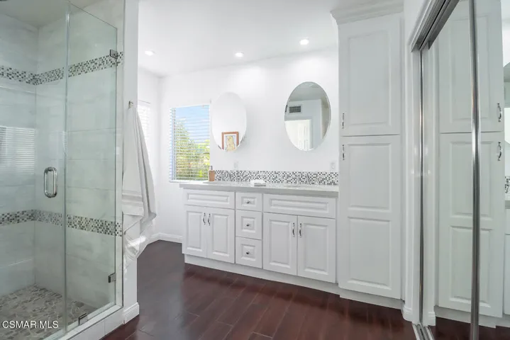 jPrimary Bedroom Suite4