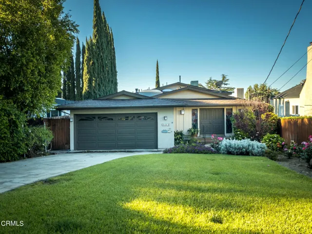 2412 Los Olivos Lane front photo 1