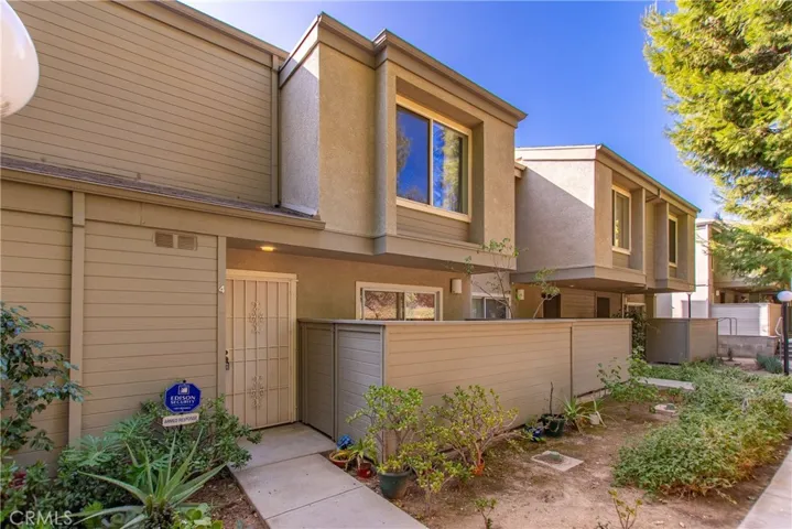 15762 Midwood Drive Unit 4, Granada Hills, California 91344