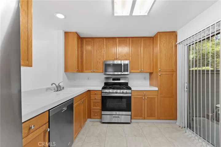 15762 Midwood Drive Unit 4, Granada Hills, California 91344