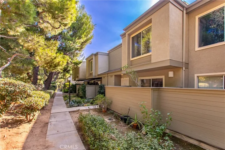 15762 Midwood Drive Unit 4, Granada Hills, California 91344