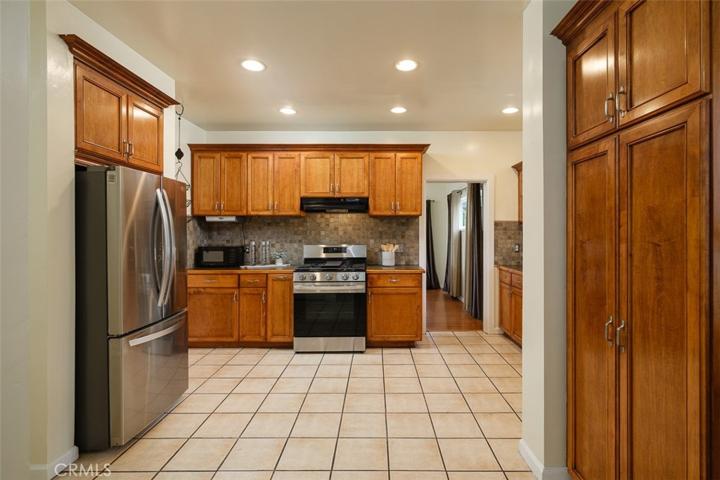 606 E Jackson Street, Pasadena, California 91104