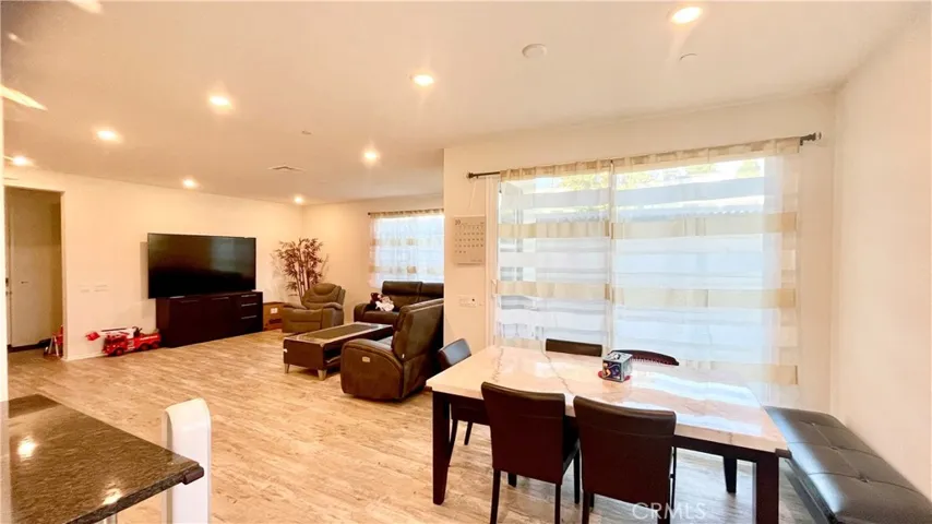 5372 Malibu Way, Chino, California 91710