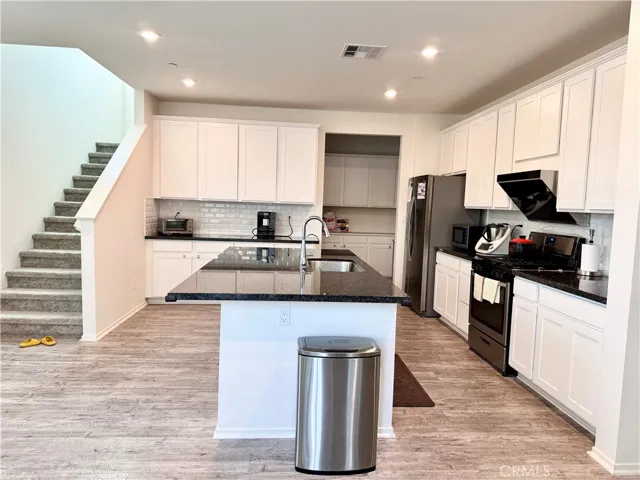 5372 Malibu Way, Chino, California 91710