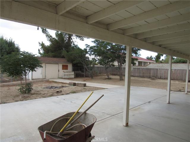 9527 Riggins Road, Phelan, California 92371