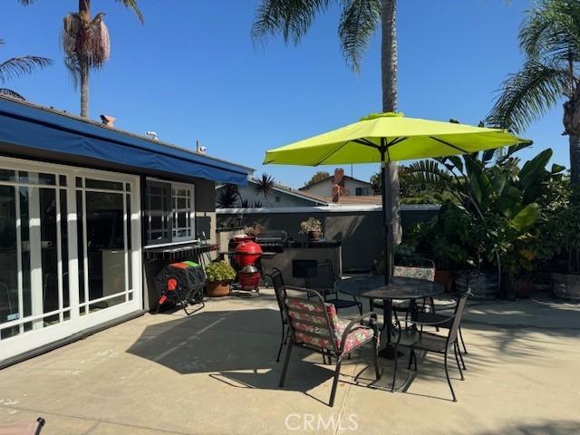 6882 Lawn Haven Drive, Huntington Beach, California 92648