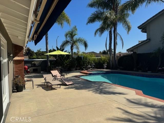 6882 Lawn Haven Drive, Huntington Beach, California 92648