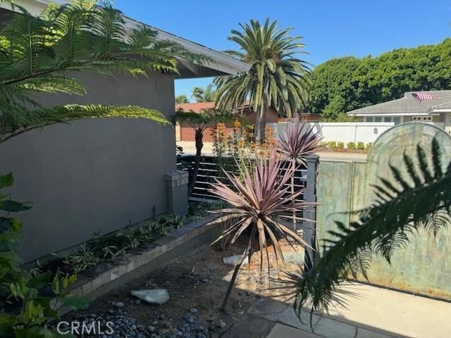 6882 Lawn Haven Drive, Huntington Beach, California 92648