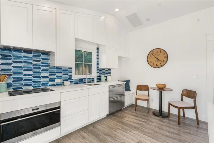 960 Berry Avenue, Los Altos, California 94024