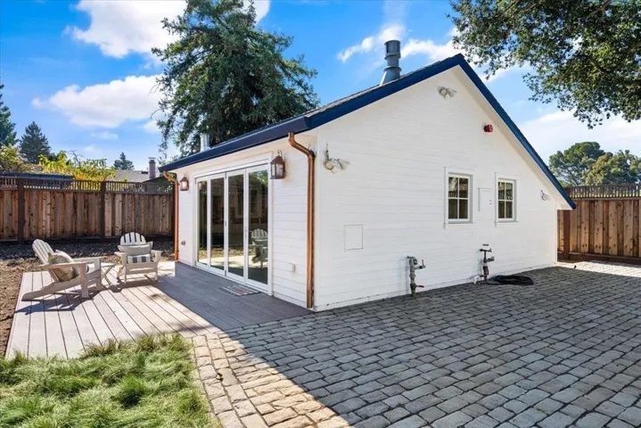 960 Berry Avenue, Los Altos, California 94024