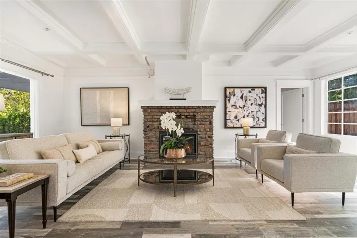960 Berry Avenue, Los Altos, California 94024
