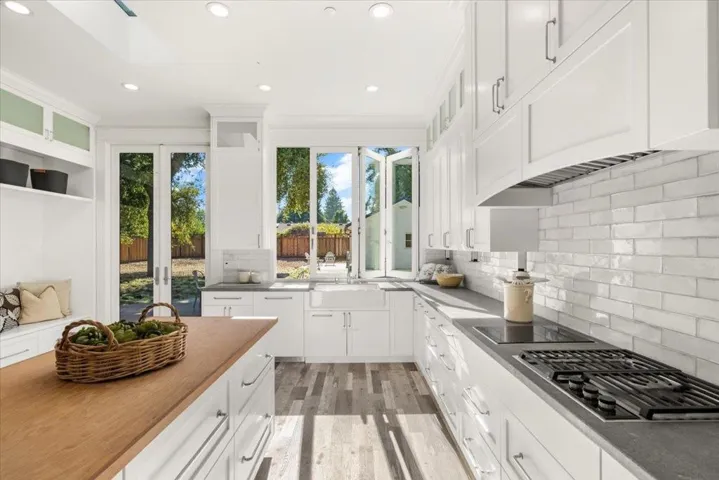 960 Berry Avenue, Los Altos, California 94024