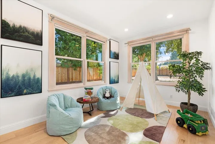 960 Berry Avenue, Los Altos, California 94024