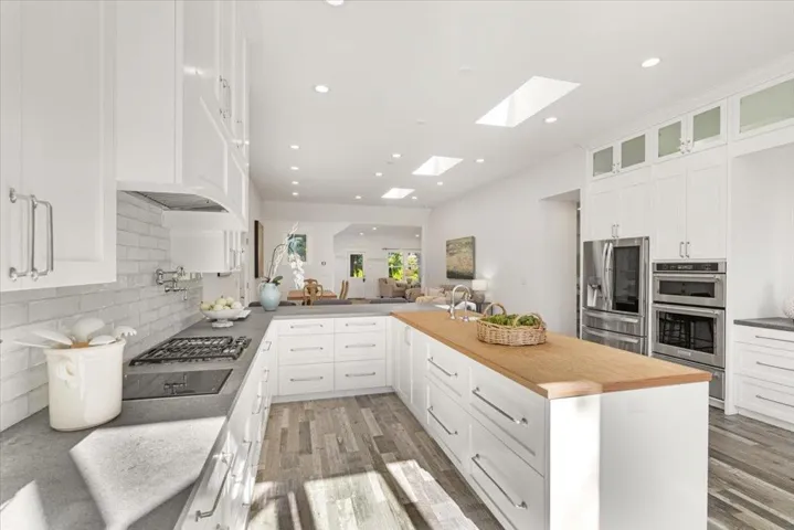 960 Berry Avenue, Los Altos, California 94024