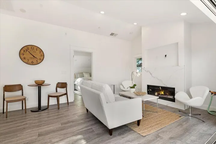 960 Berry Avenue, Los Altos, California 94024