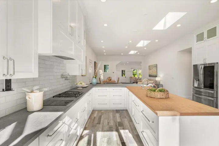 960 Berry Avenue, Los Altos, California 94024
