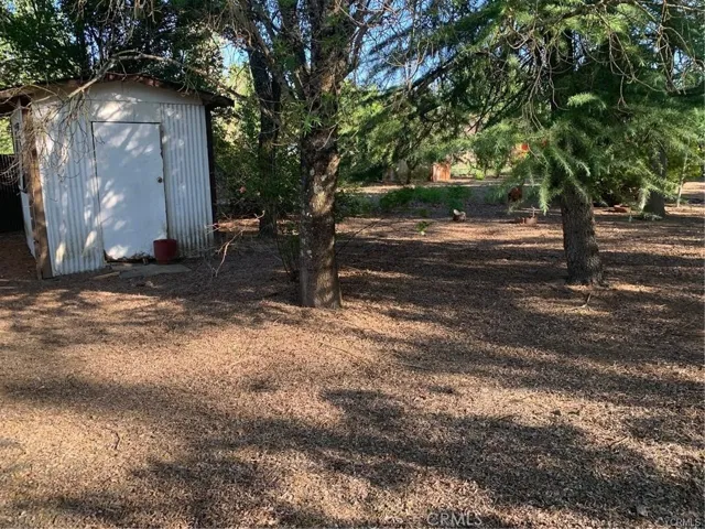 11812 Yvonne Circle, Lower Lake, California 95457