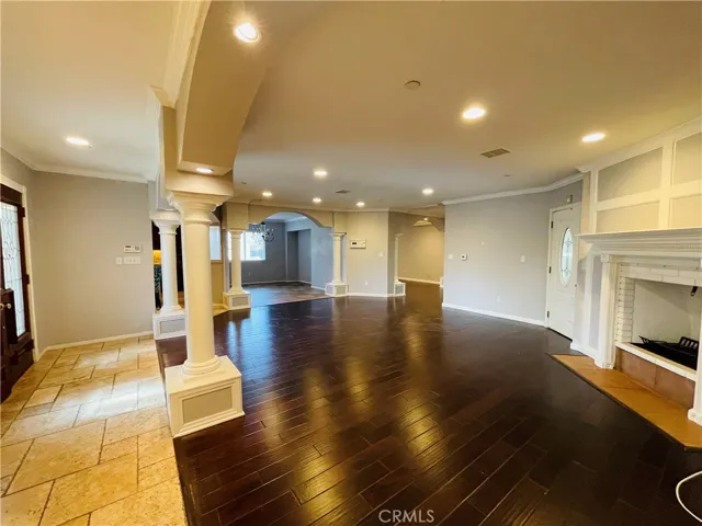 Livingroom view c