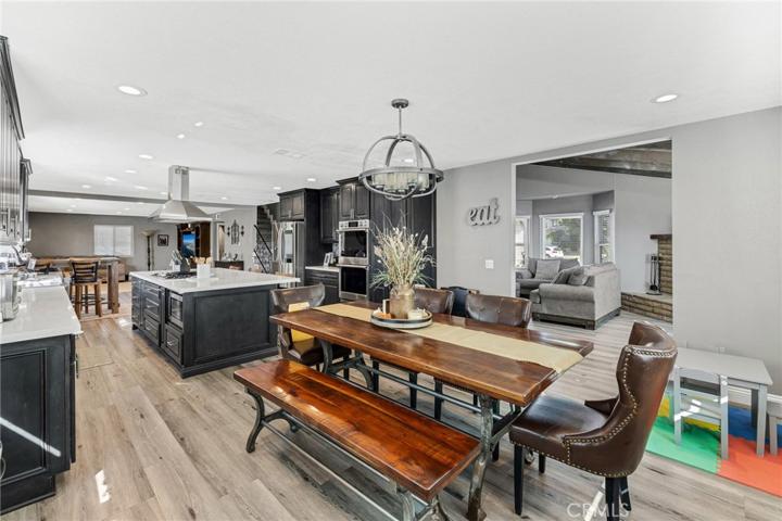 KITCHEN VIEW 2