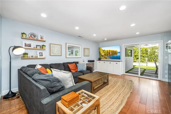 4189 Birchwood Avenue, Seal Beach, California 90740