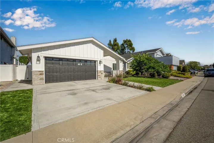 4189 Birchwood Avenue, Seal Beach, California 90740