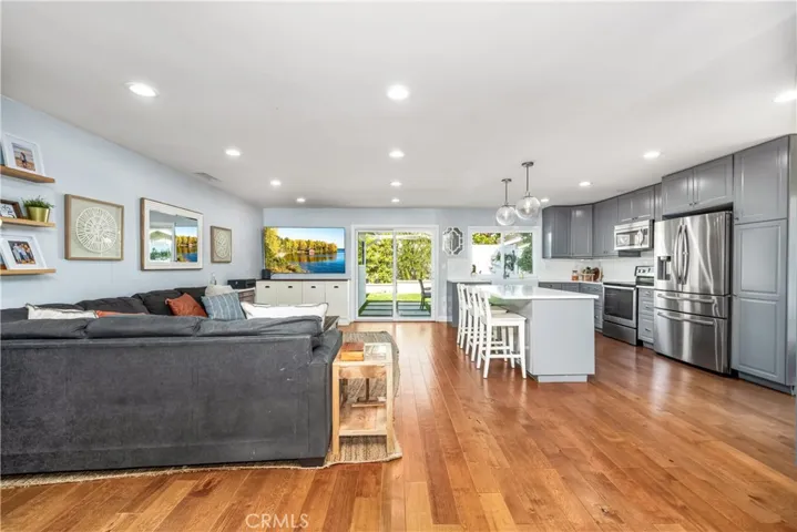 4189 Birchwood Avenue, Seal Beach, California 90740
