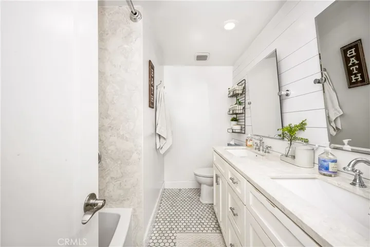 4189 Birchwood Avenue, Seal Beach, California 90740
