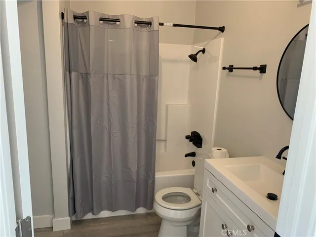 28011 Tiffany Lane 327, Canyon Country, California 91387