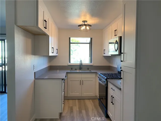28011 Tiffany Lane 327, Canyon Country, California 91387